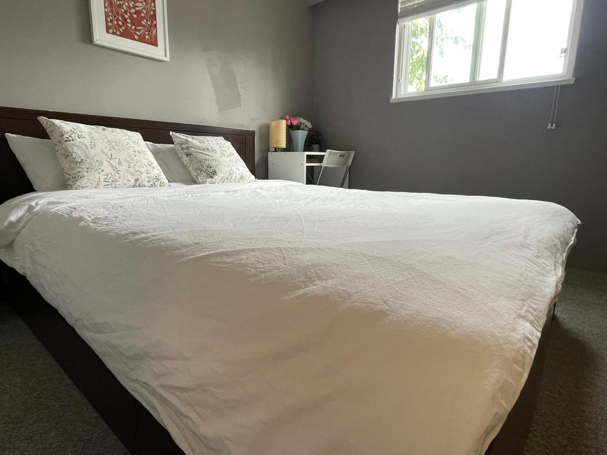 Private Room With Queen Bed In Richmond 202 Екстериор снимка